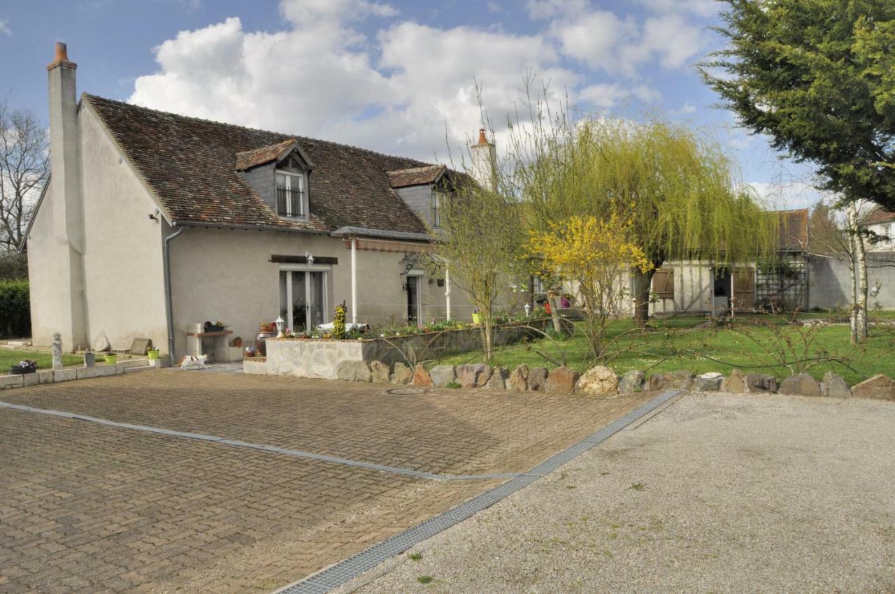 Les Rouches Bed & Breakfast Cormeray ภายนอก รูปภาพ