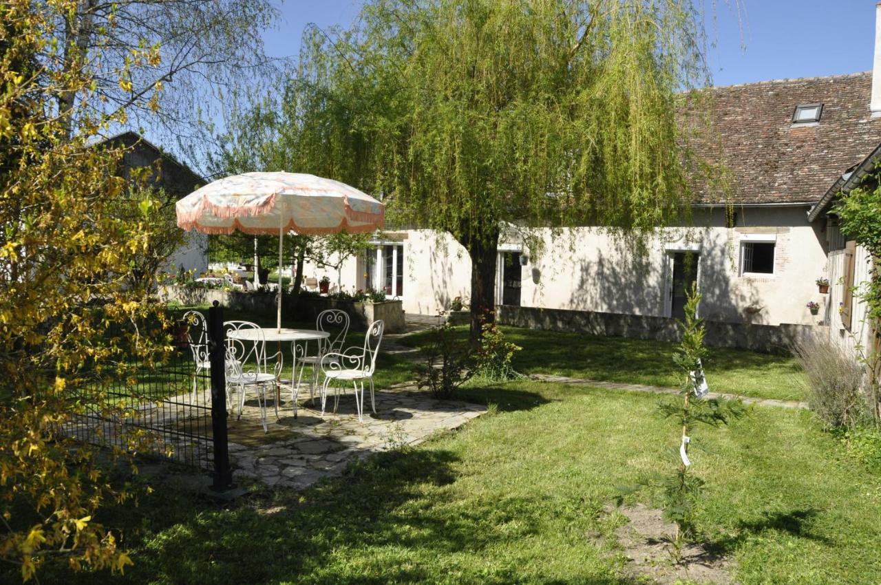 Les Rouches Bed & Breakfast Cormeray ภายนอก รูปภาพ