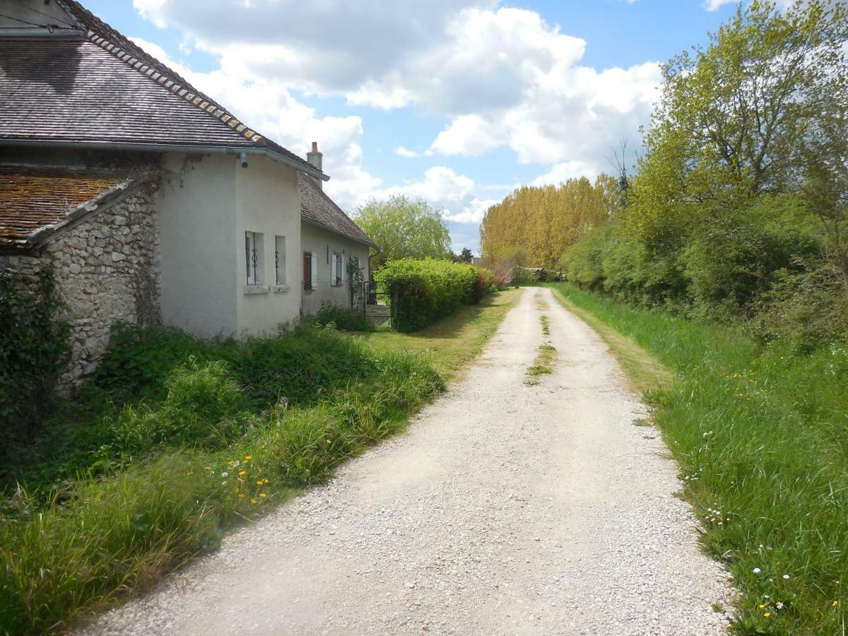Les Rouches Bed & Breakfast Cormeray ภายนอก รูปภาพ